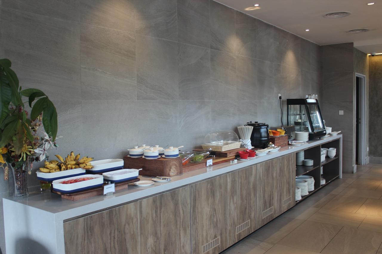 Jinhold Hotel & Serviced Apartment Miri Exterior photo