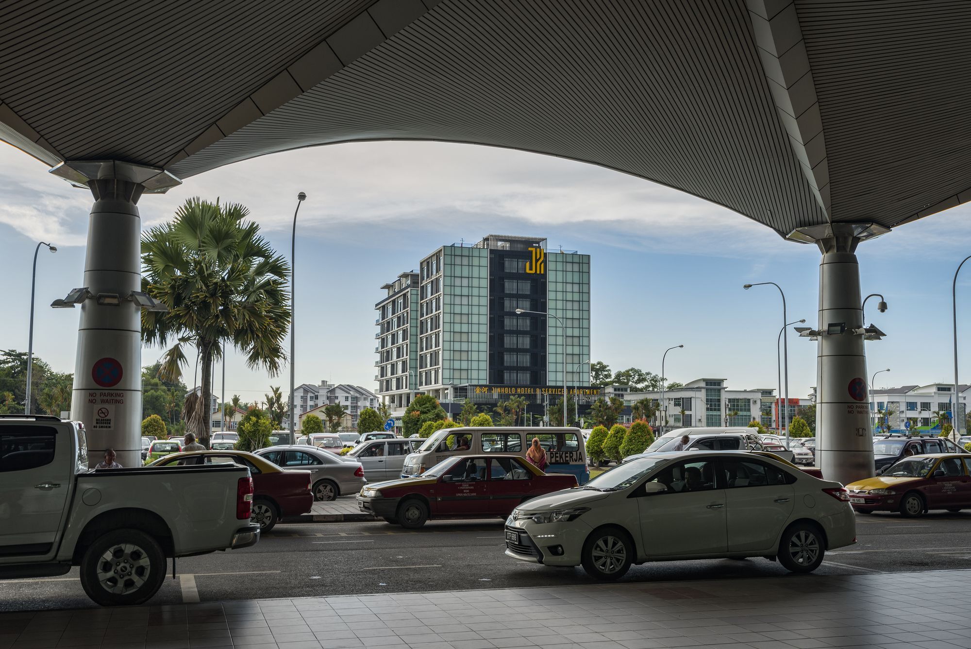 Jinhold Hotel & Serviced Apartment Miri Exterior photo